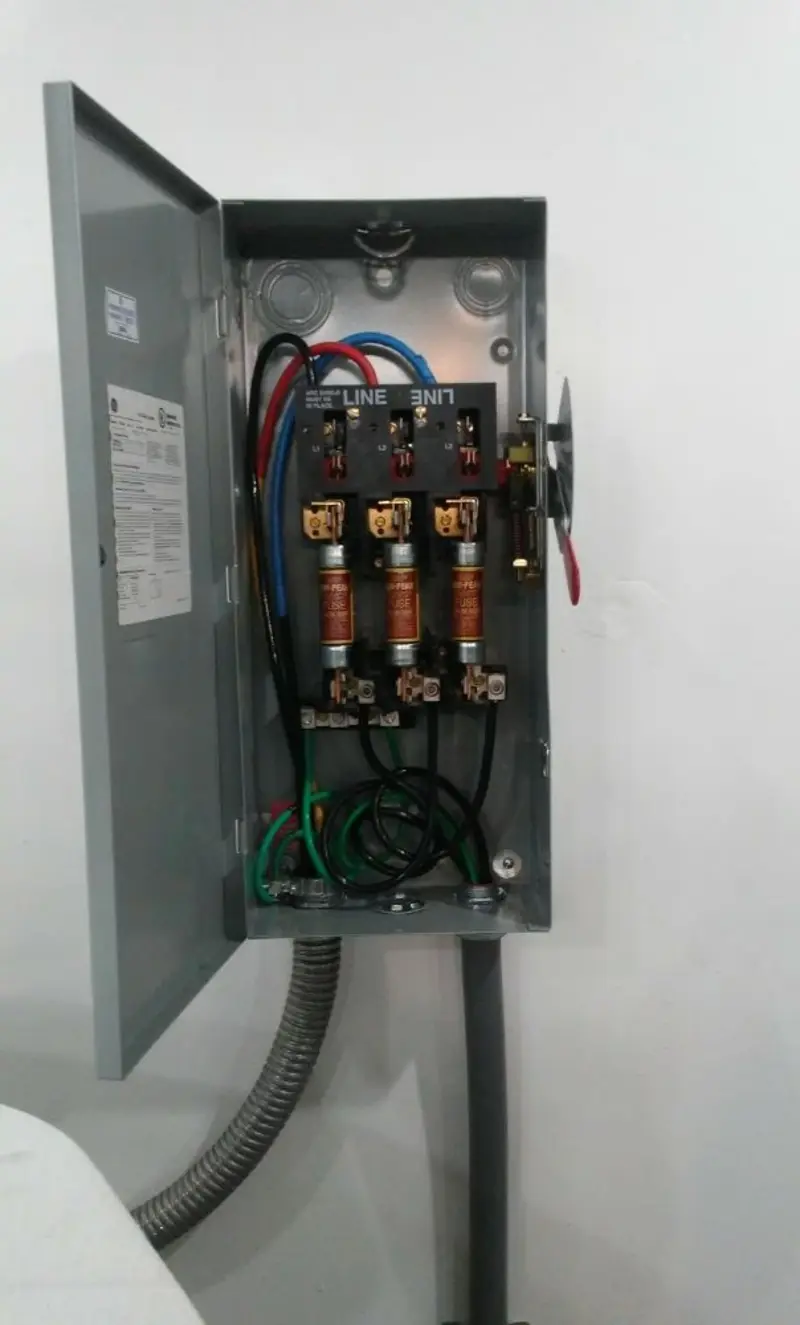Three-phase disconnect switch installed for Smoke Detector Installation in Cherry Grove